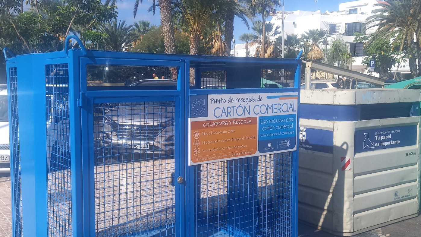 Arona refuerza la recogida de papel y cartón