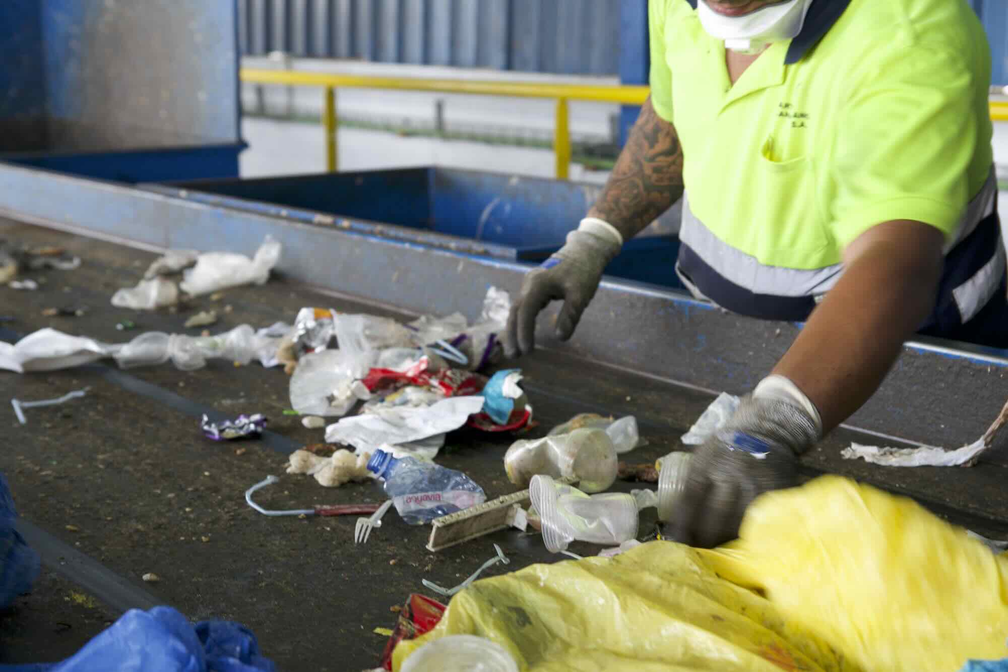 https://www.martinezcano-sa.es/wp-content/uploads/Clasificacion-y-valorizacion-de-residuos-copia.jpg